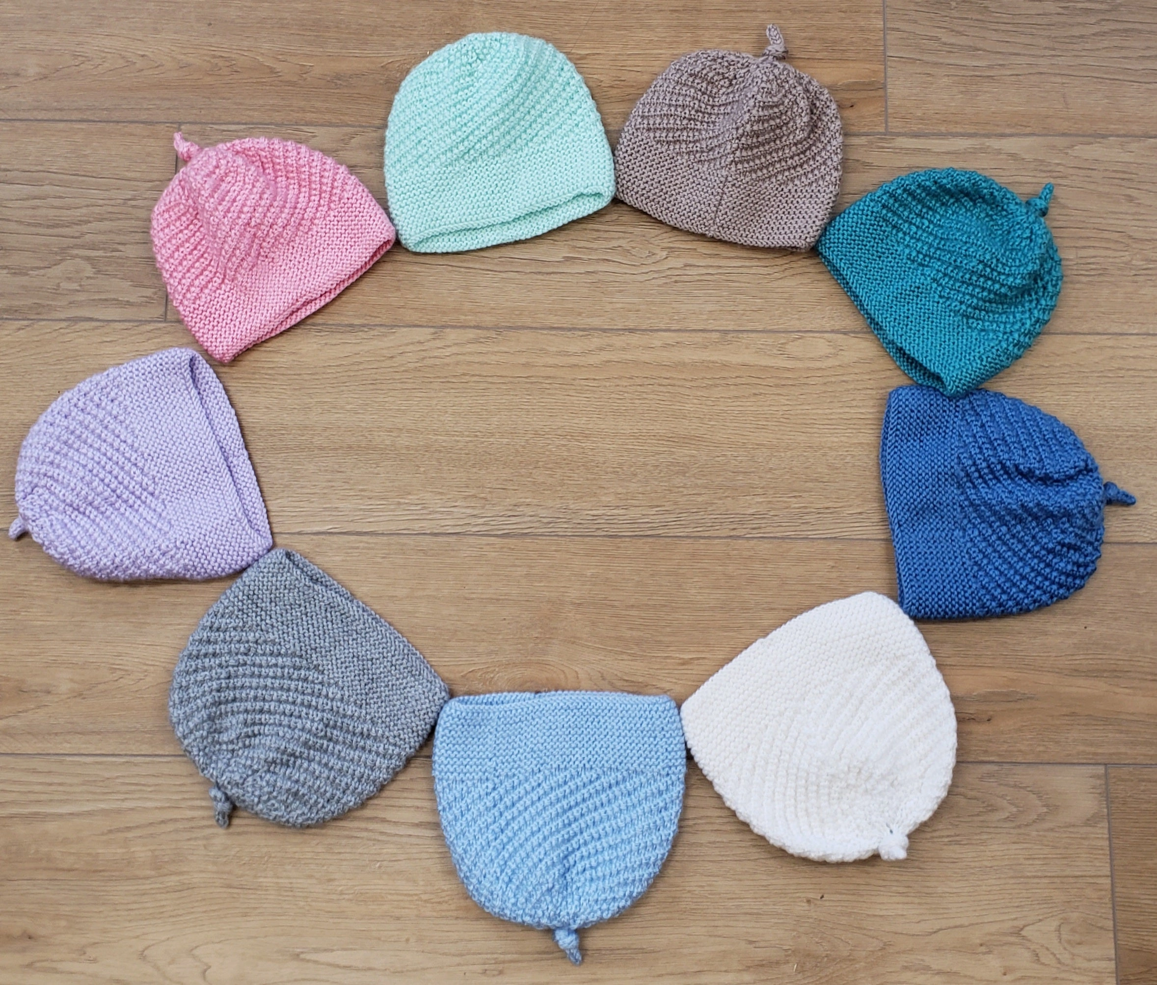 Cozy Swirl Beanie: Wrap Yourself in Whimsical Warmth and Artistic Flair All Winter Long